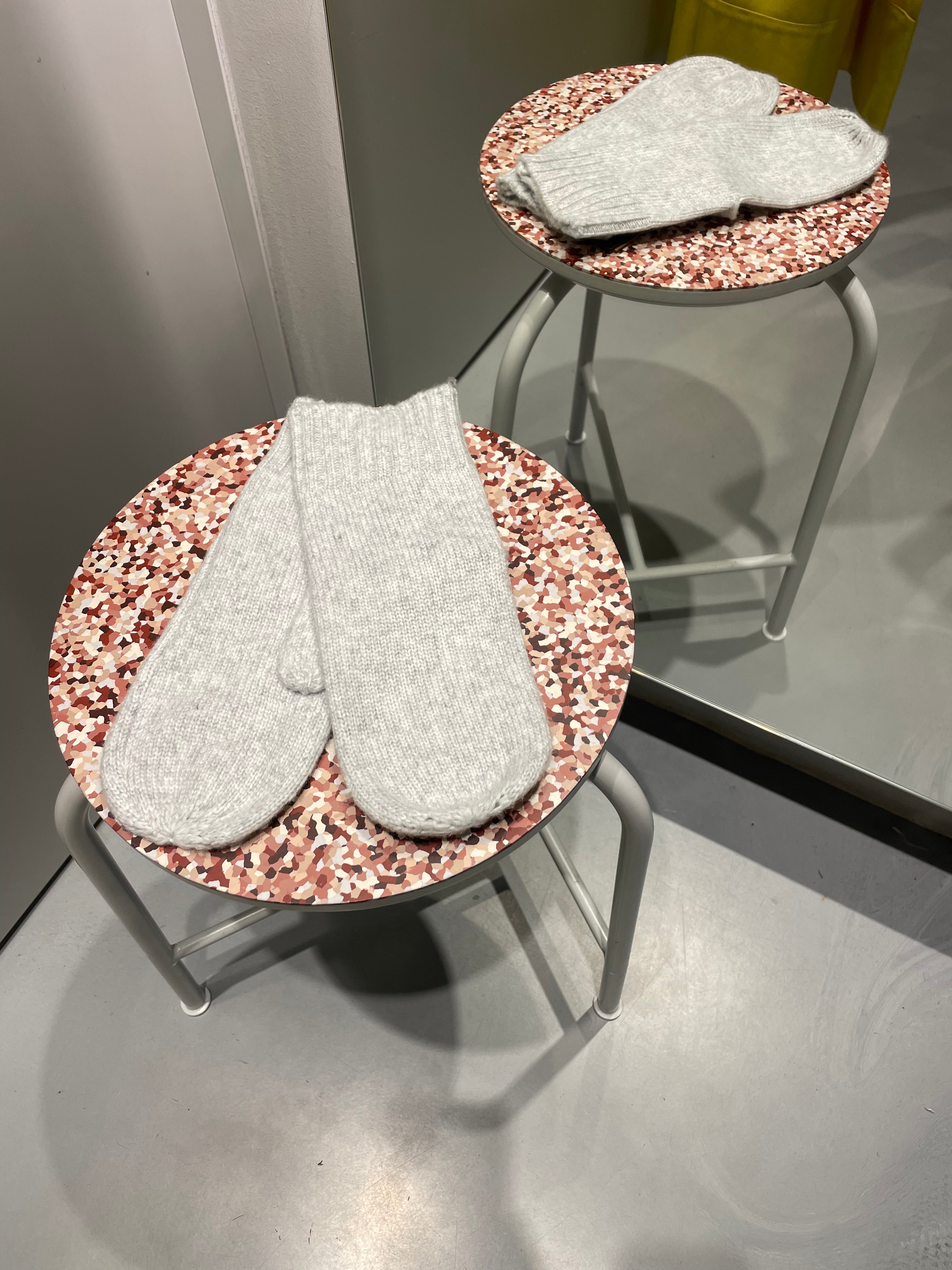 PCNYNNE Mittens - Light Grey Melange